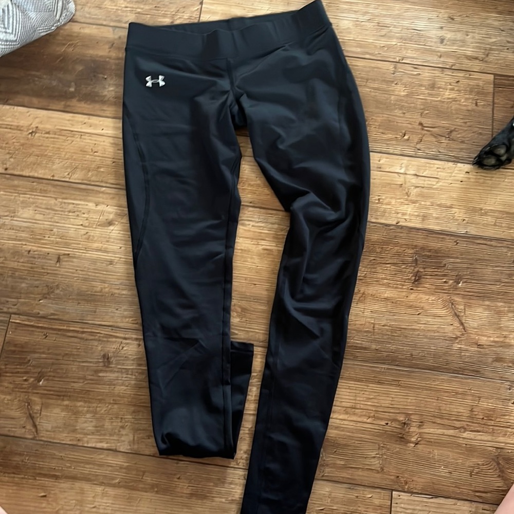Black underarmor leggings